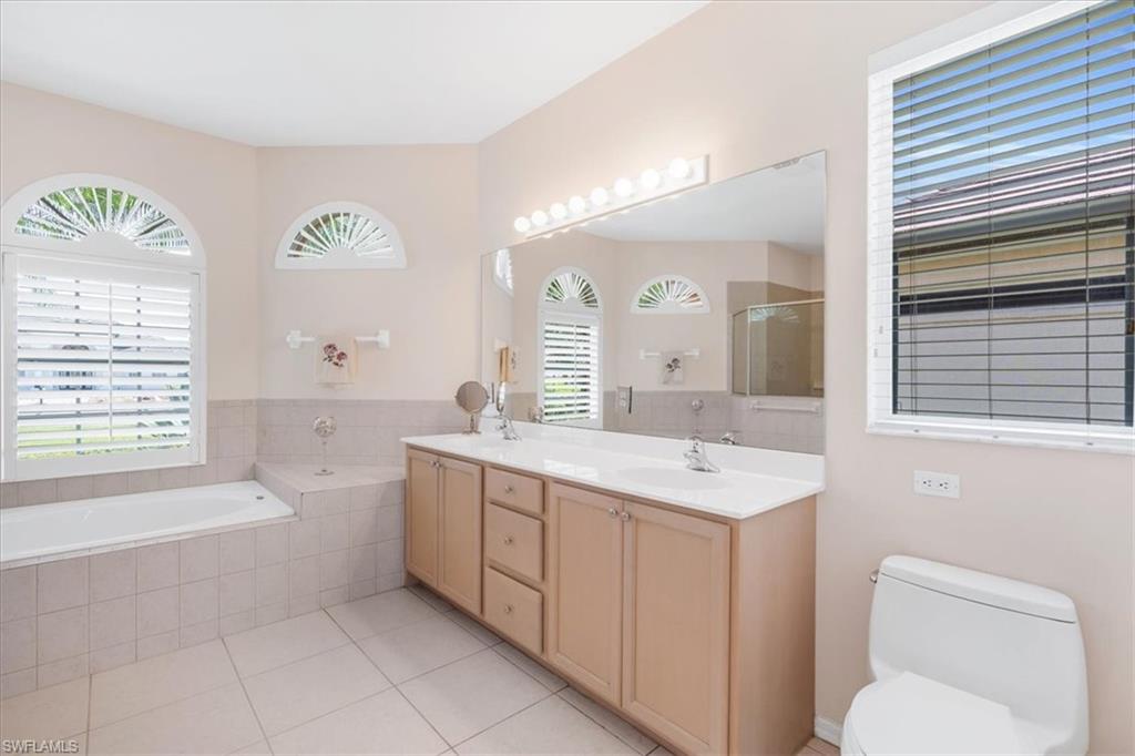 INDIGO LAKES - Residential