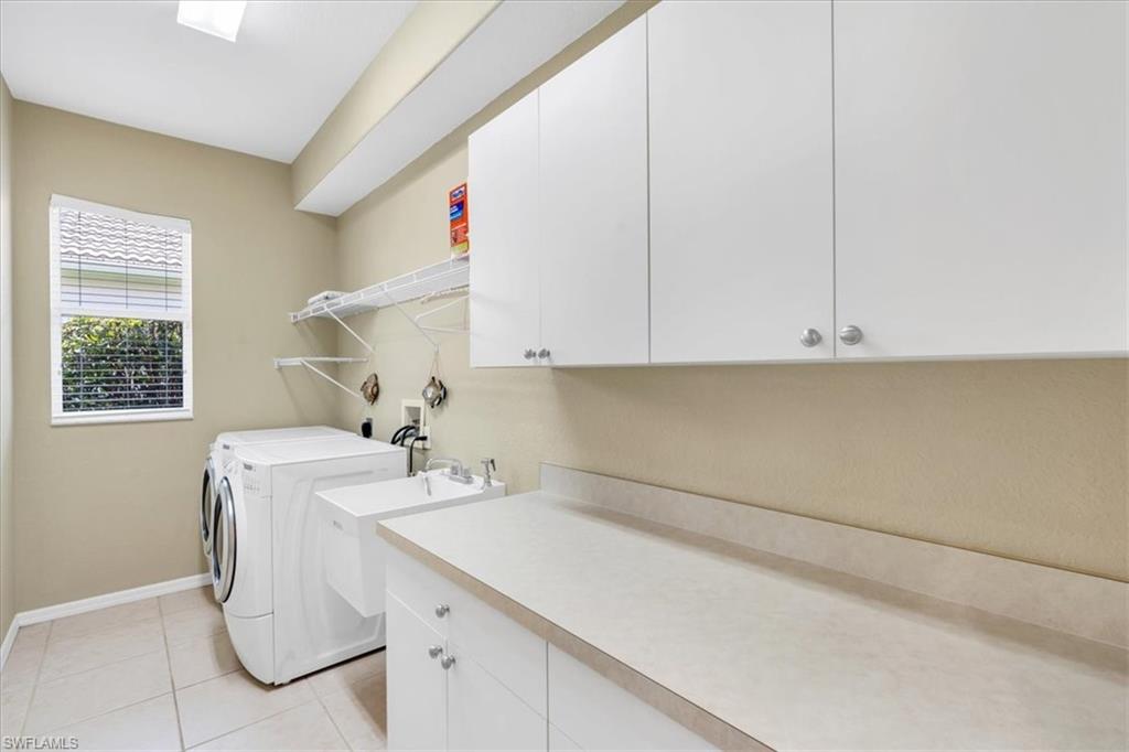 INDIGO LAKES - Residential