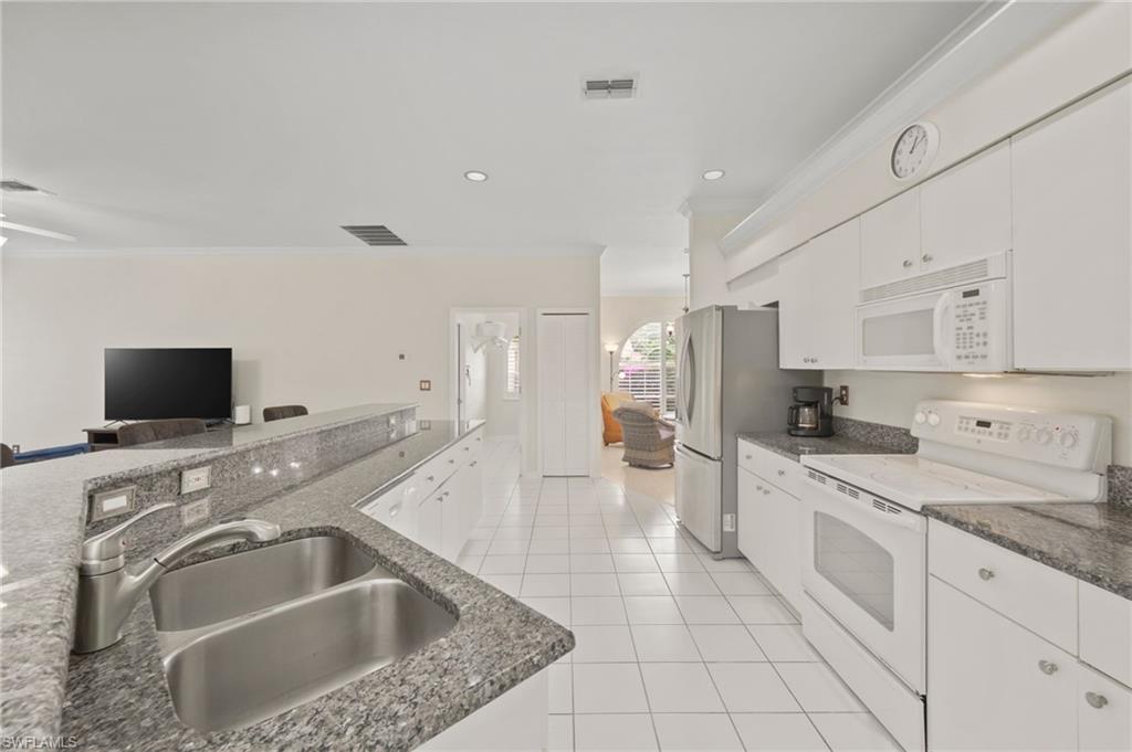 CROSS CREEK ESTATES - Residential