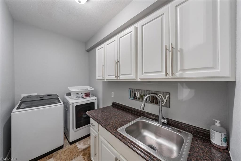 TOWN LAKES - Residential