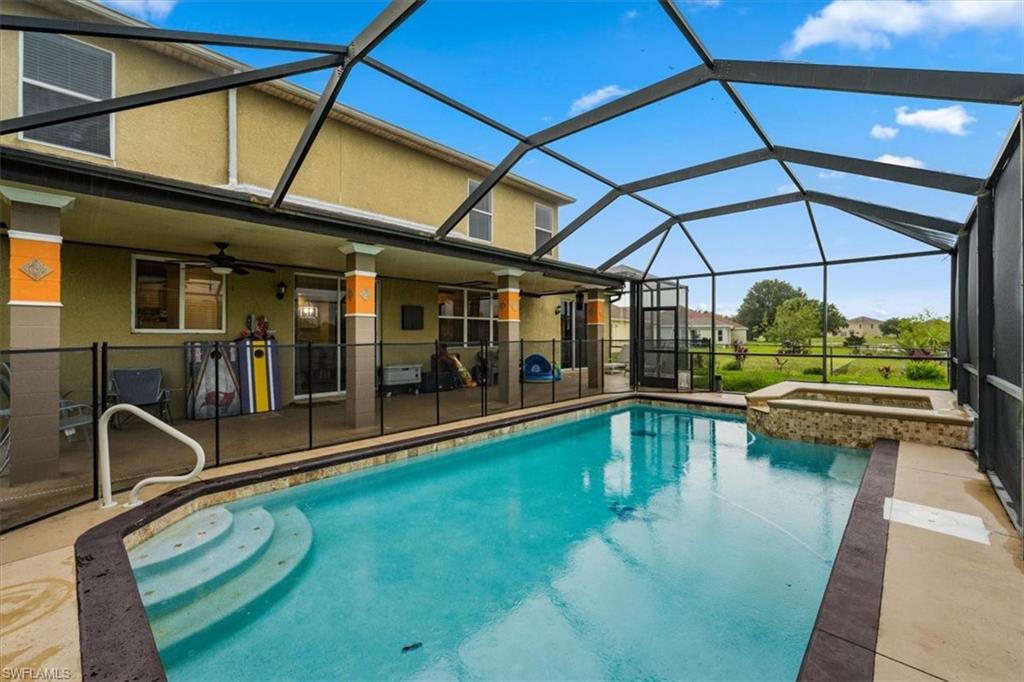 TOWN LAKES - Residential