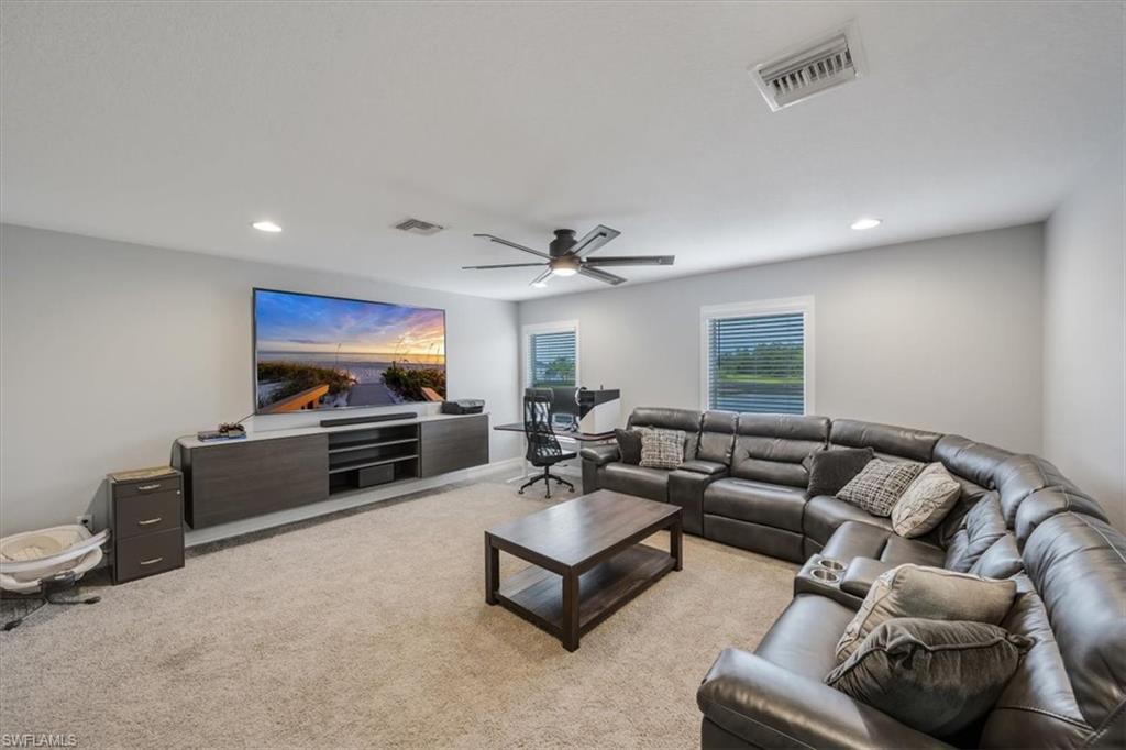 TOWN LAKES - Residential