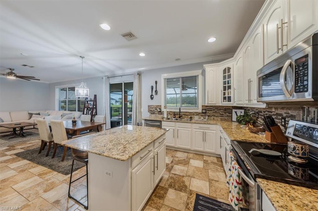 TOWN LAKES - Residential