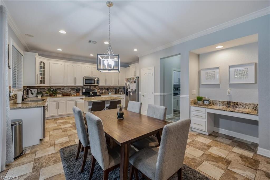 TOWN LAKES - Residential