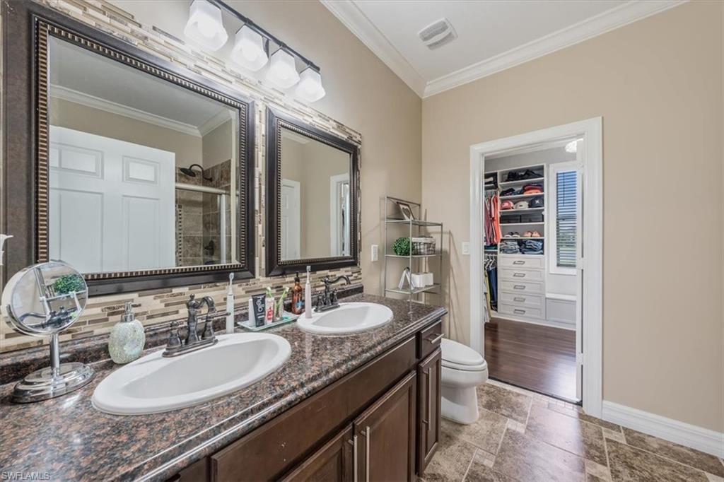 TOWN LAKES - Residential