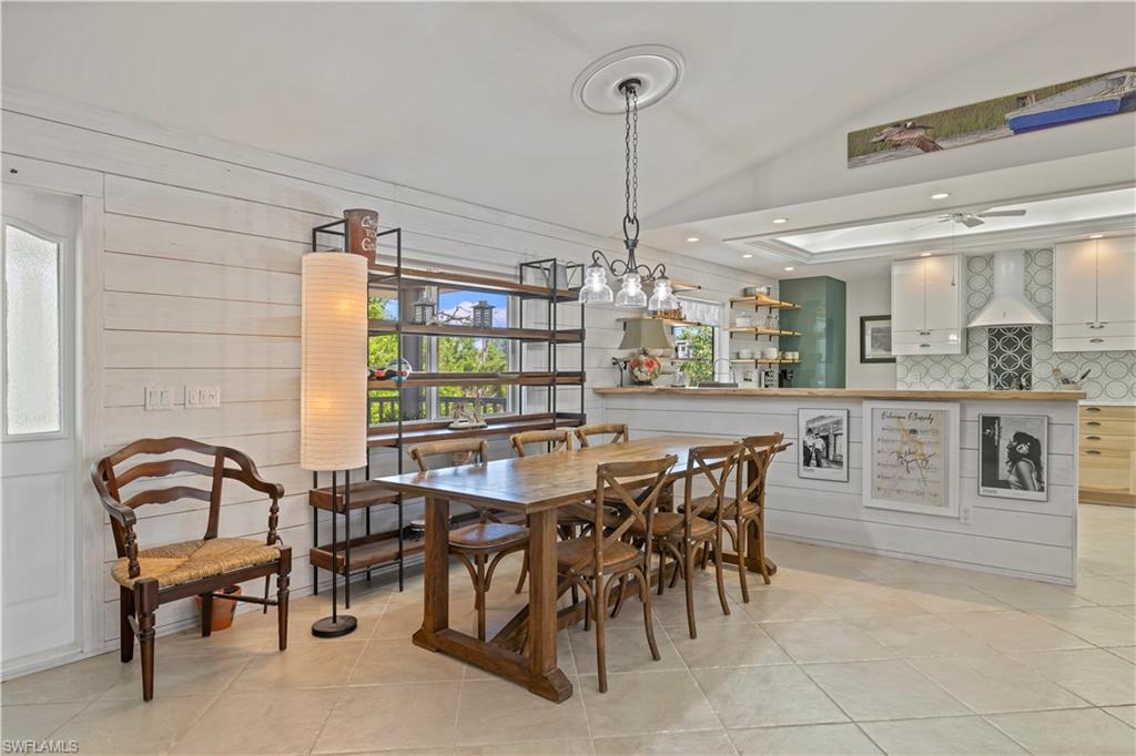 SANIBEL HIGHLANDS - Residential