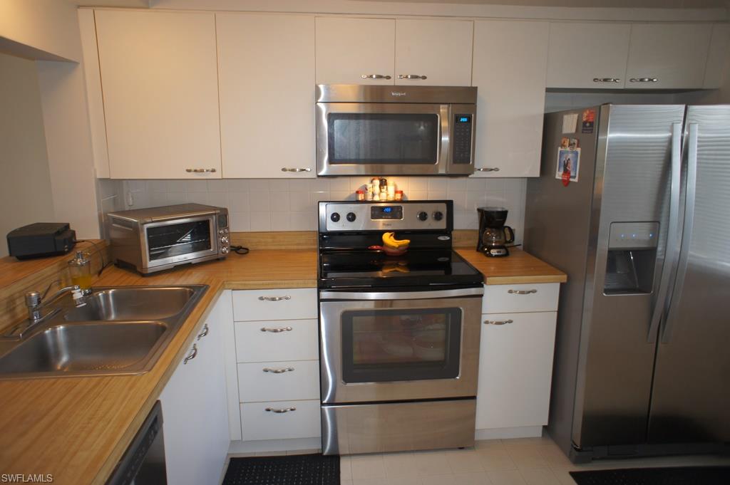 SEVEN LAKES - Residential