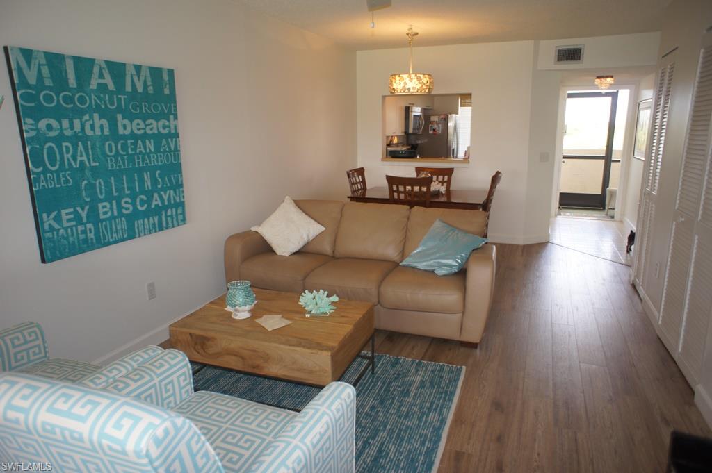 SEVEN LAKES - Residential