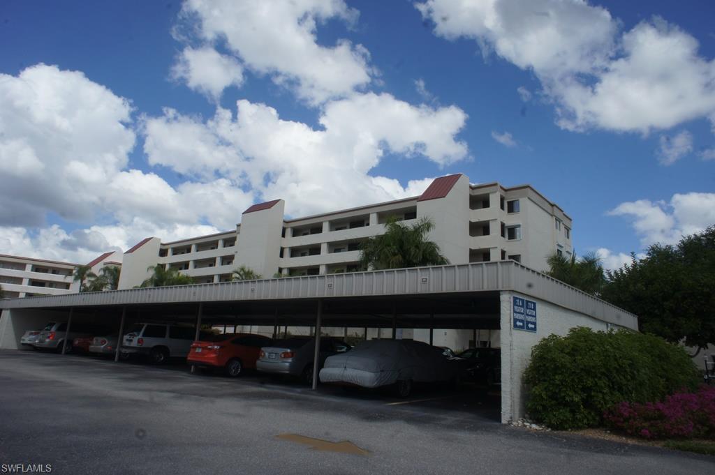 SEVEN LAKES - Residential