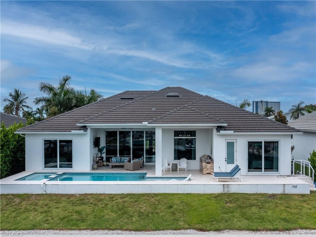 768 Amazon CT