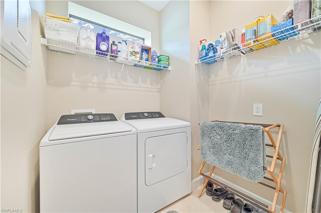 COUNTRY CLUB - Residential