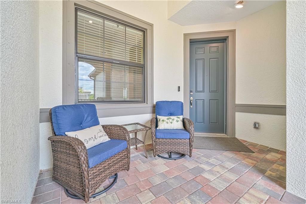 COUNTRY CLUB - Residential