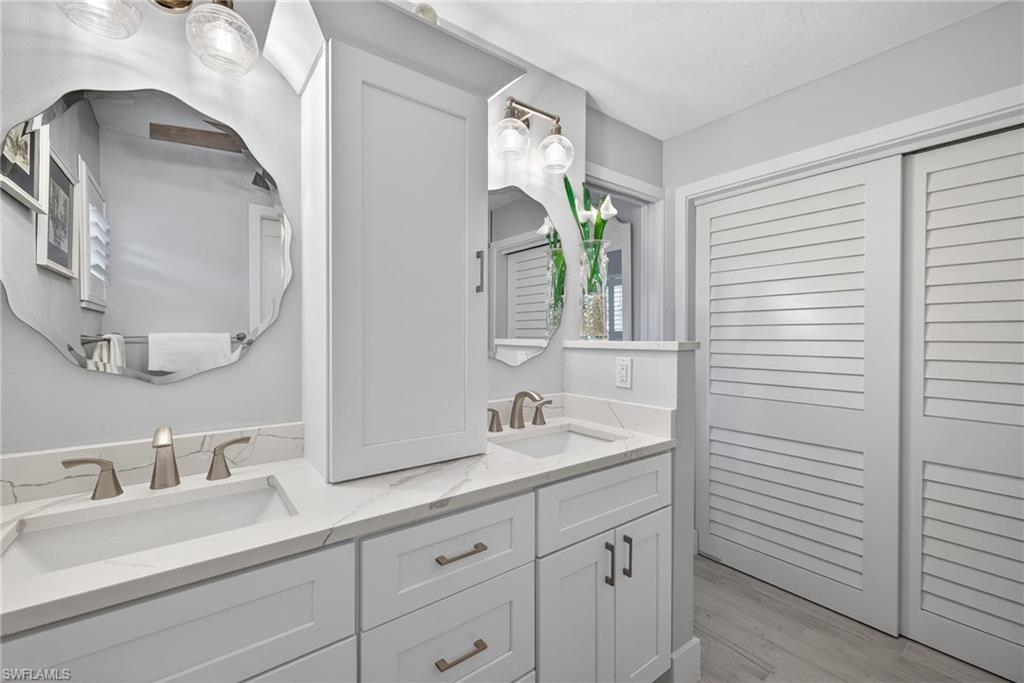 EAST ROCKS - Residential