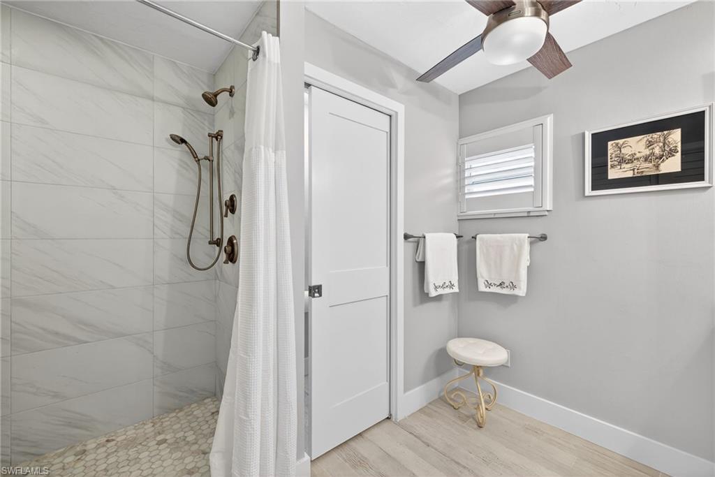 EAST ROCKS - Residential