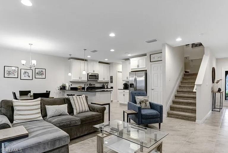 HAMMOCK COVE - Residential Lease