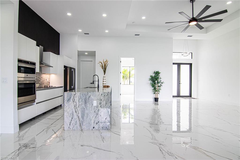 CAPE CORAL - Residential Lease