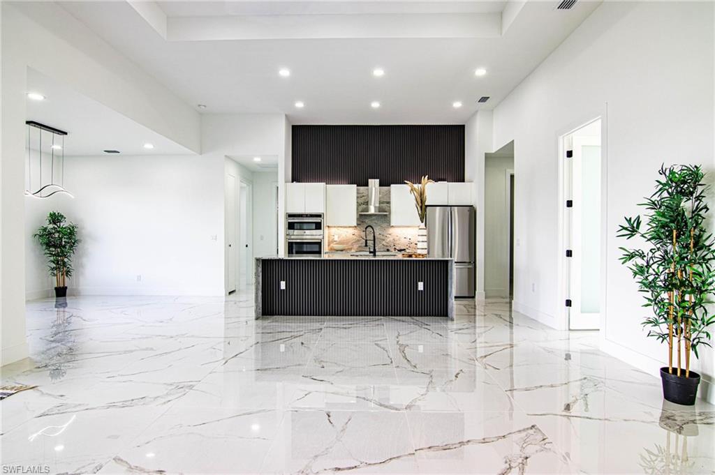 CAPE CORAL - Residential Lease