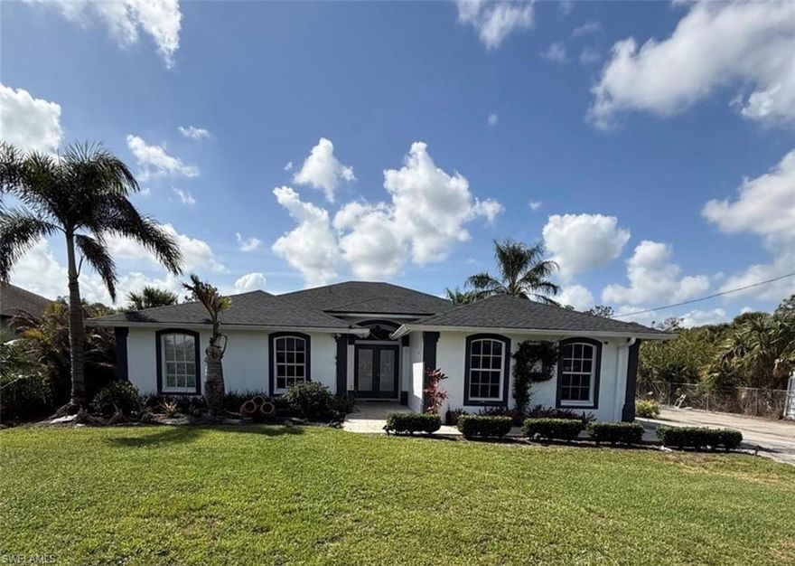 Beautiful rental home located in the desirable Estates area!
Enjoy privacy and space on a generous 1.59-acre lot, featuring a private pool perfect for relaxing and entertaining. This property offers a peaceful lifestyle surrounded by nature, with no HOA restrictions, giving you the freedom to truly enjoy your home. Conveniently located near shopping, dining, and everyday essentials, this is the perfect place for those seeking comfort, space, and tranquility.