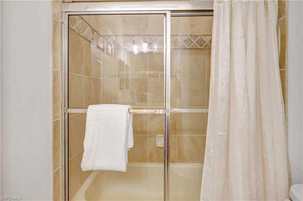 VALENCIA COUNTRY CLUB - Residential