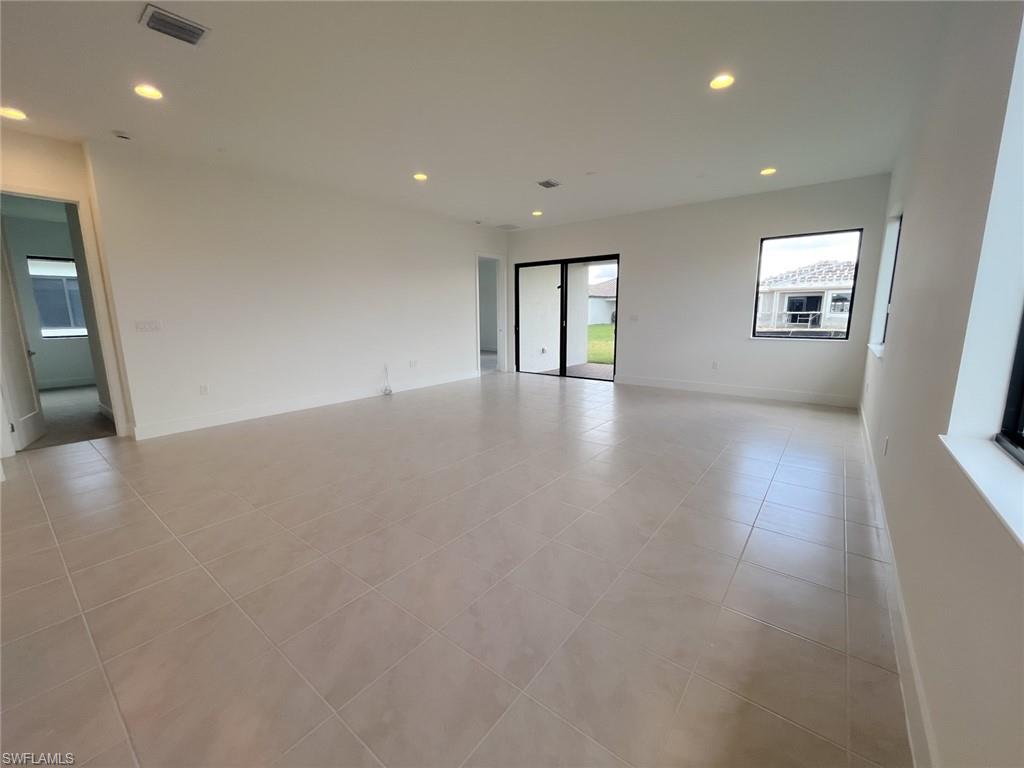 MAPLE RIDGE - Residential