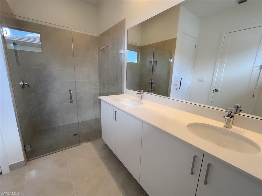 MAPLE RIDGE - Residential