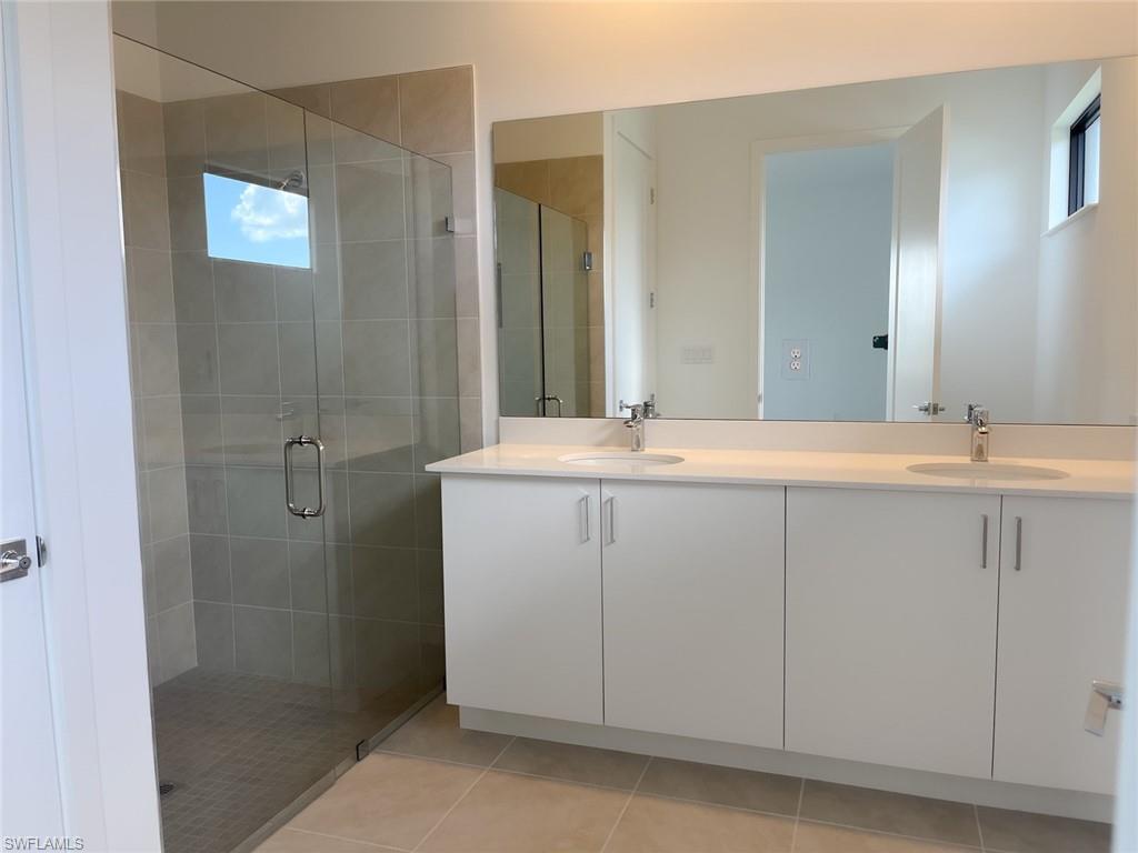 MAPLE RIDGE - Residential