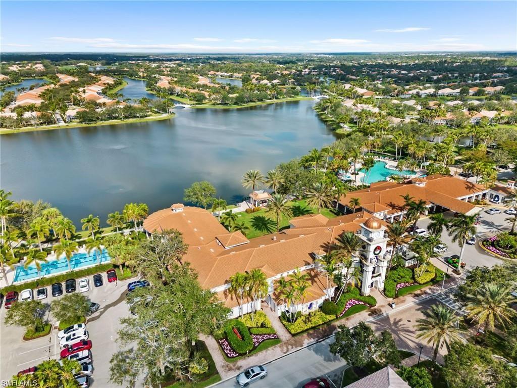 ISLAND WALK - Residential