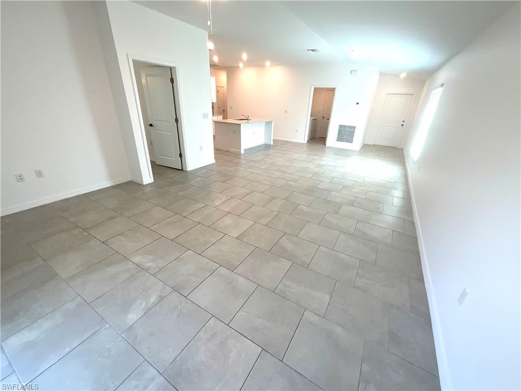 OAKVIEW - Residential Lease