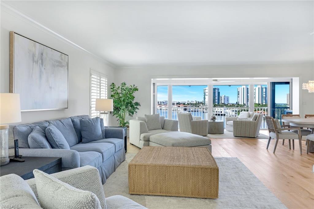 250 PARK SHORE DR 601