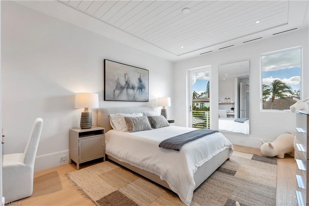 AQUALANE SHORES - Residential