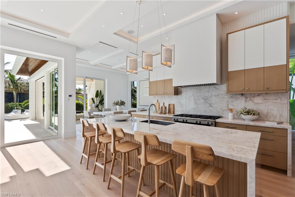 AQUALANE SHORES - Residential