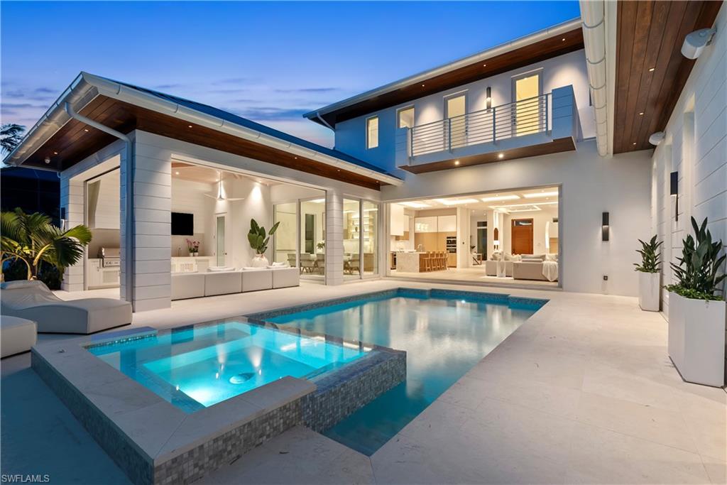 AQUALANE SHORES - Residential