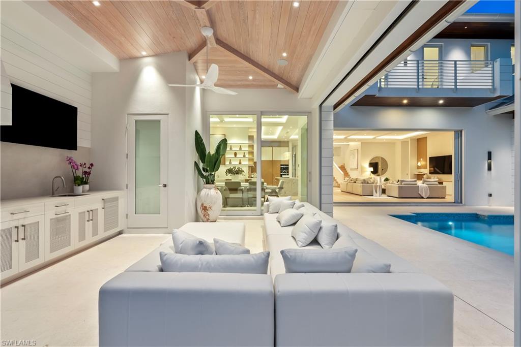 AQUALANE SHORES - Residential