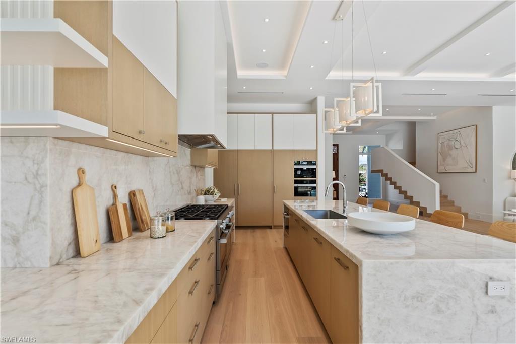 AQUALANE SHORES - Residential