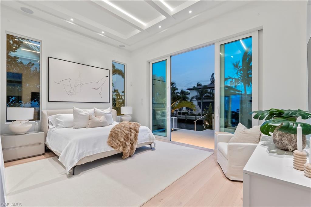 AQUALANE SHORES - Residential