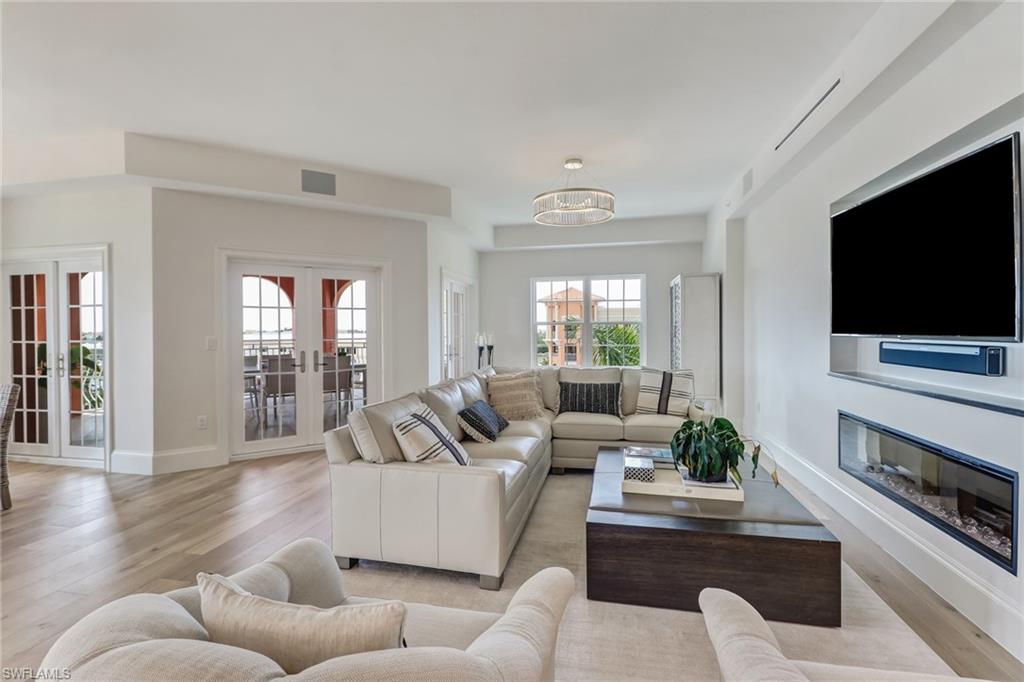 BAYFRONT - Residential