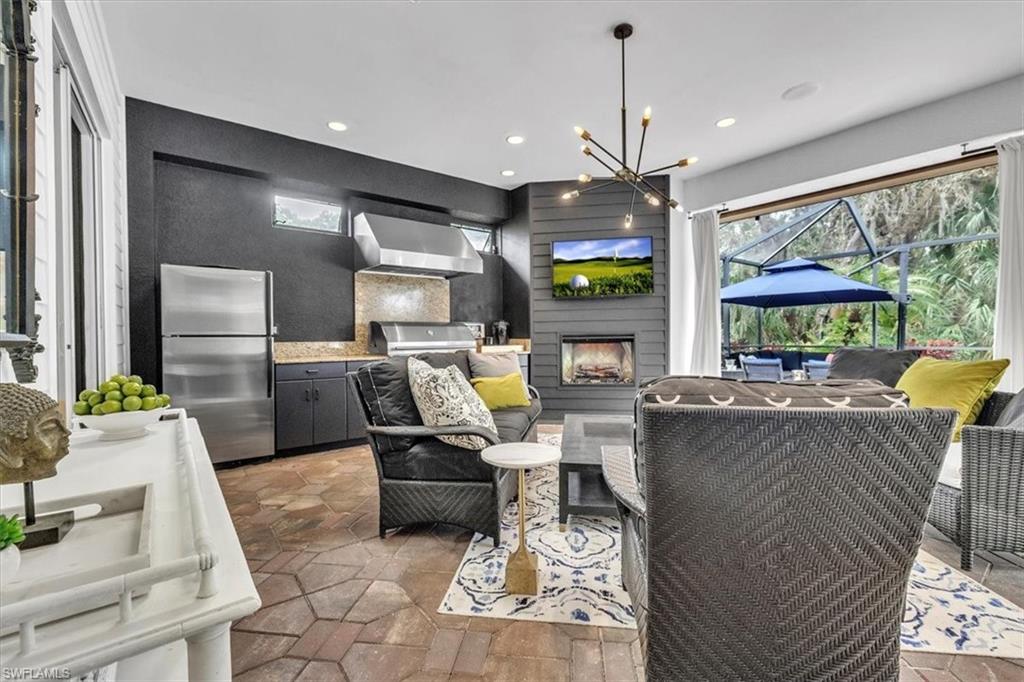 RIVER POINT - Residential