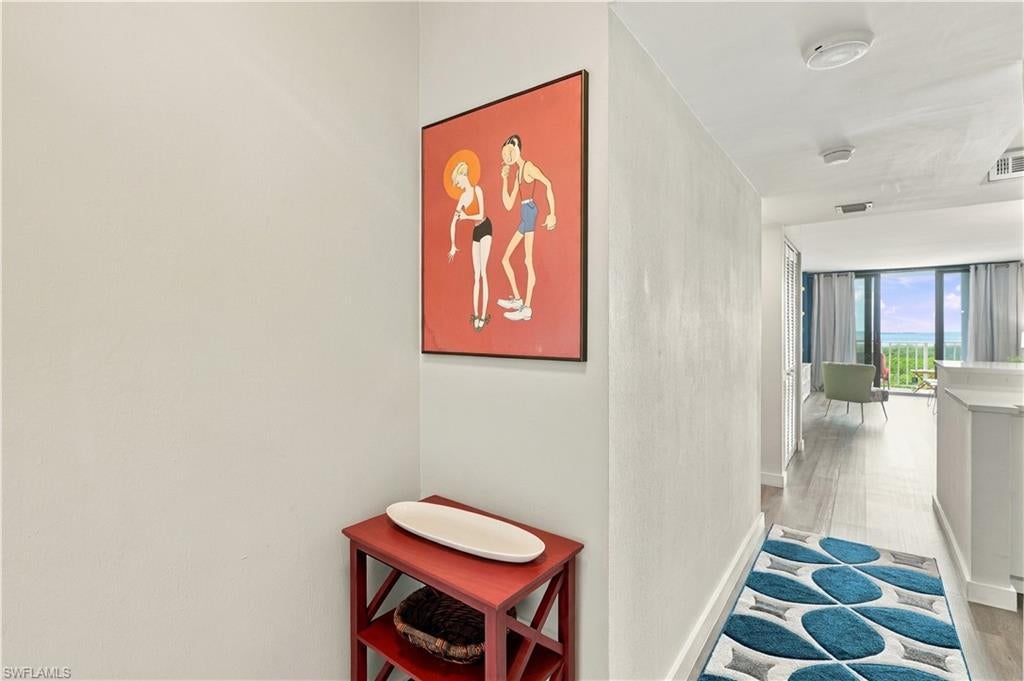 320 Seaview CT 602
