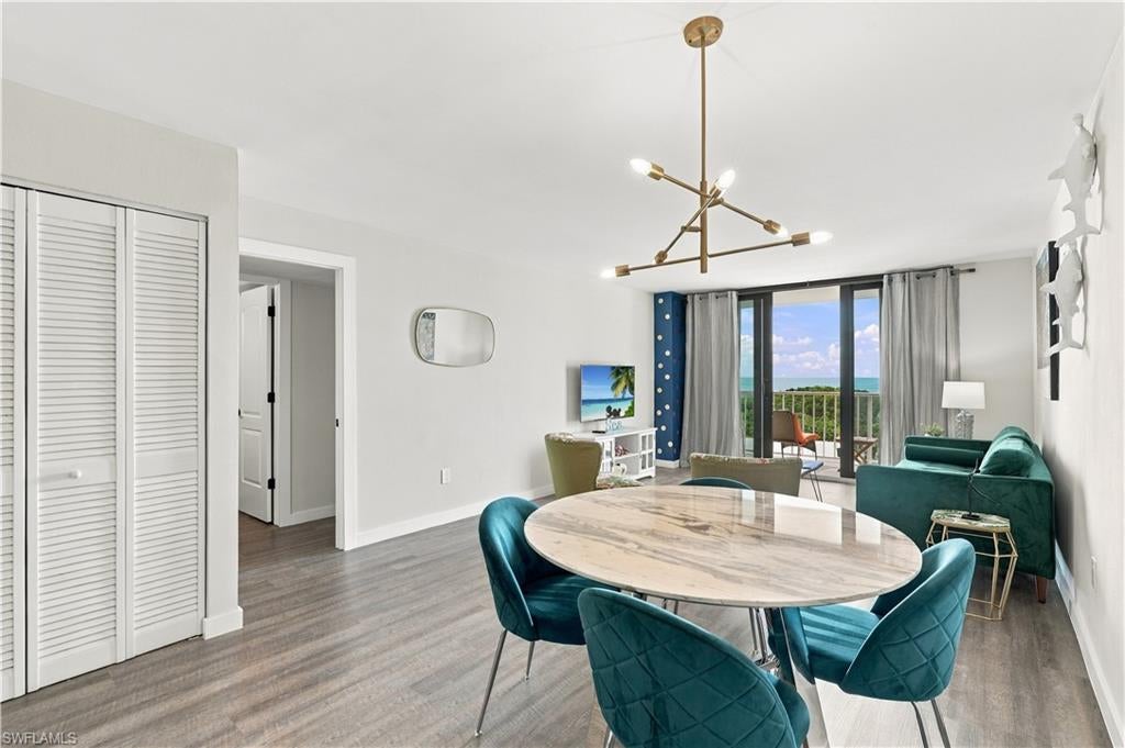 320 Seaview CT 602