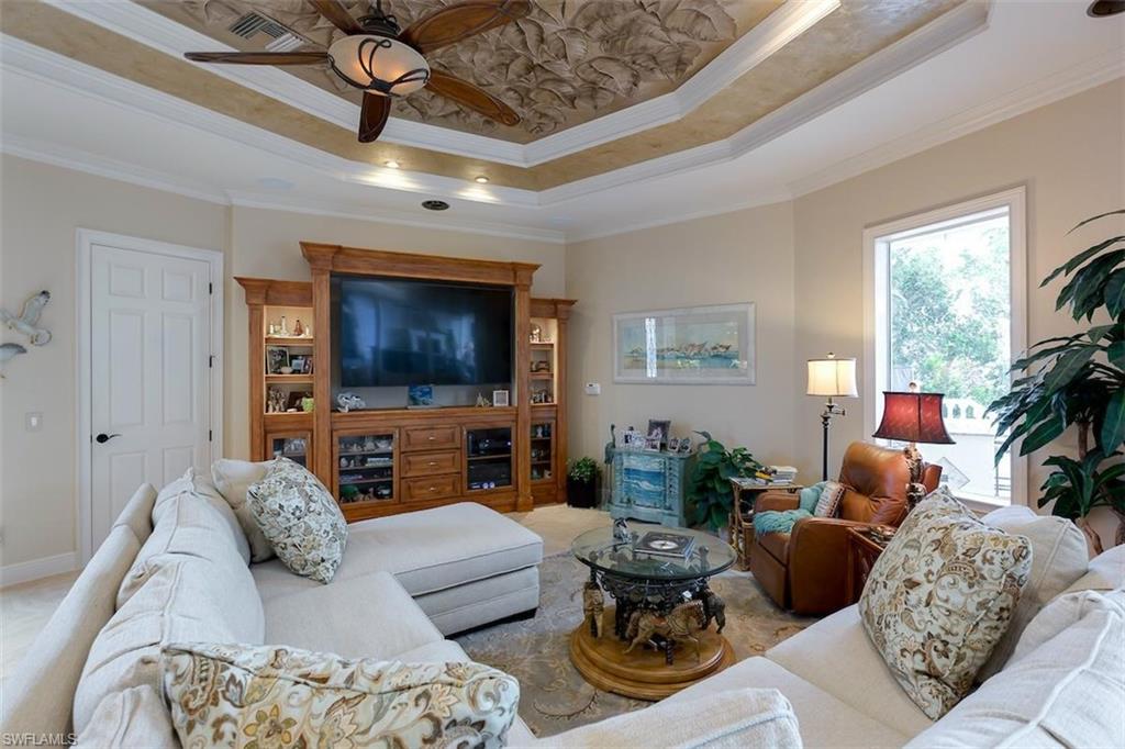 EDGEWATER - Residential