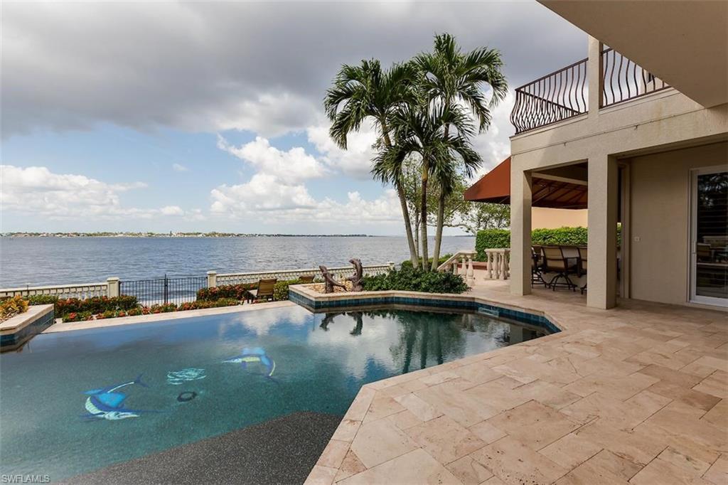 EDGEWATER - Residential