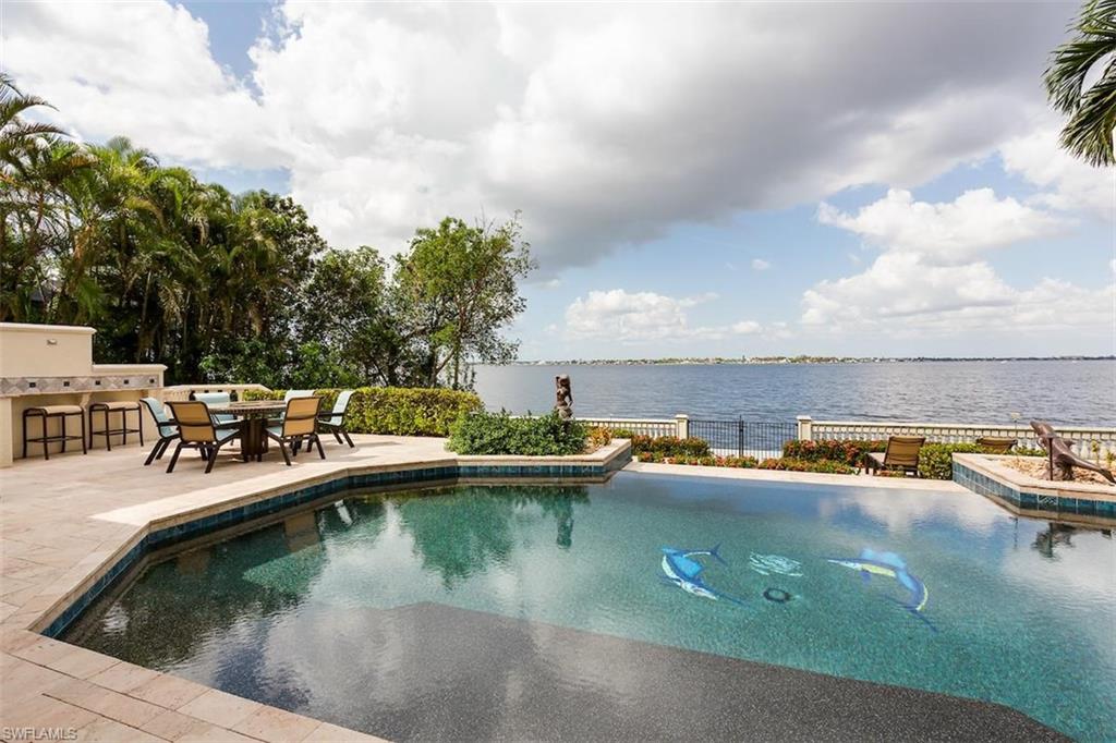 EDGEWATER - Residential