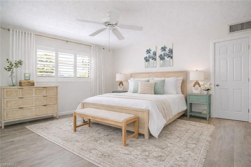 ROYAL BAY VILLAS - Residential