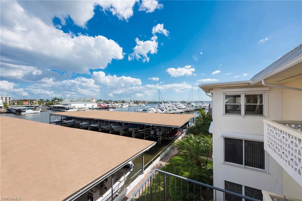 MARINA MANOR - Residential