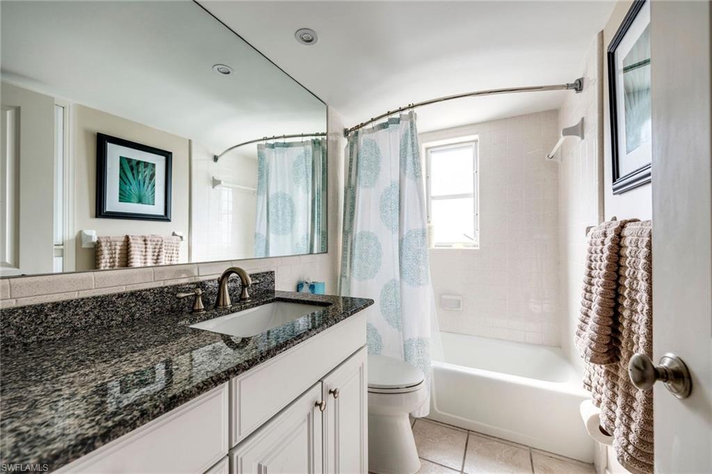 MARINA MANOR - Residential