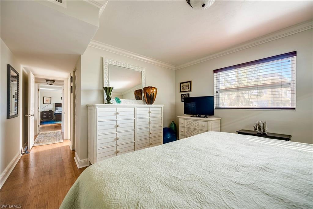 MARINA MANOR - Residential