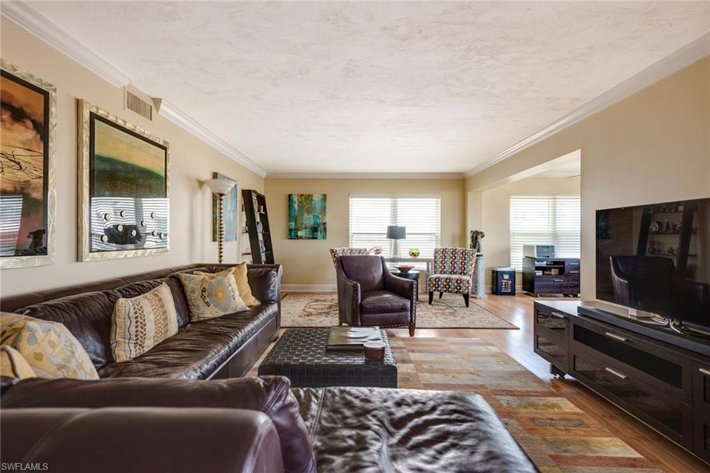 MARINA MANOR - Residential