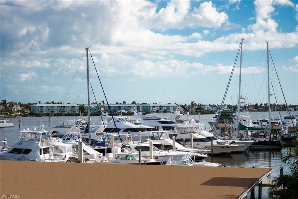 MARINA MANOR - Residential