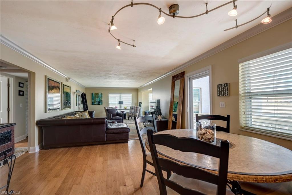 MARINA MANOR - Residential