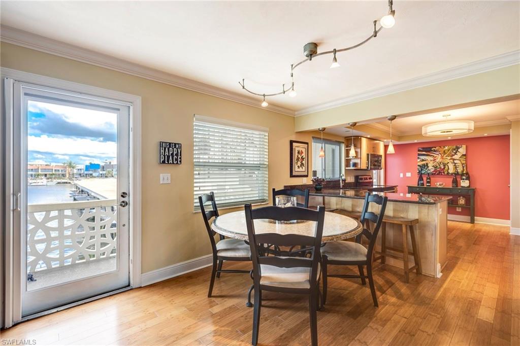 MARINA MANOR - Residential